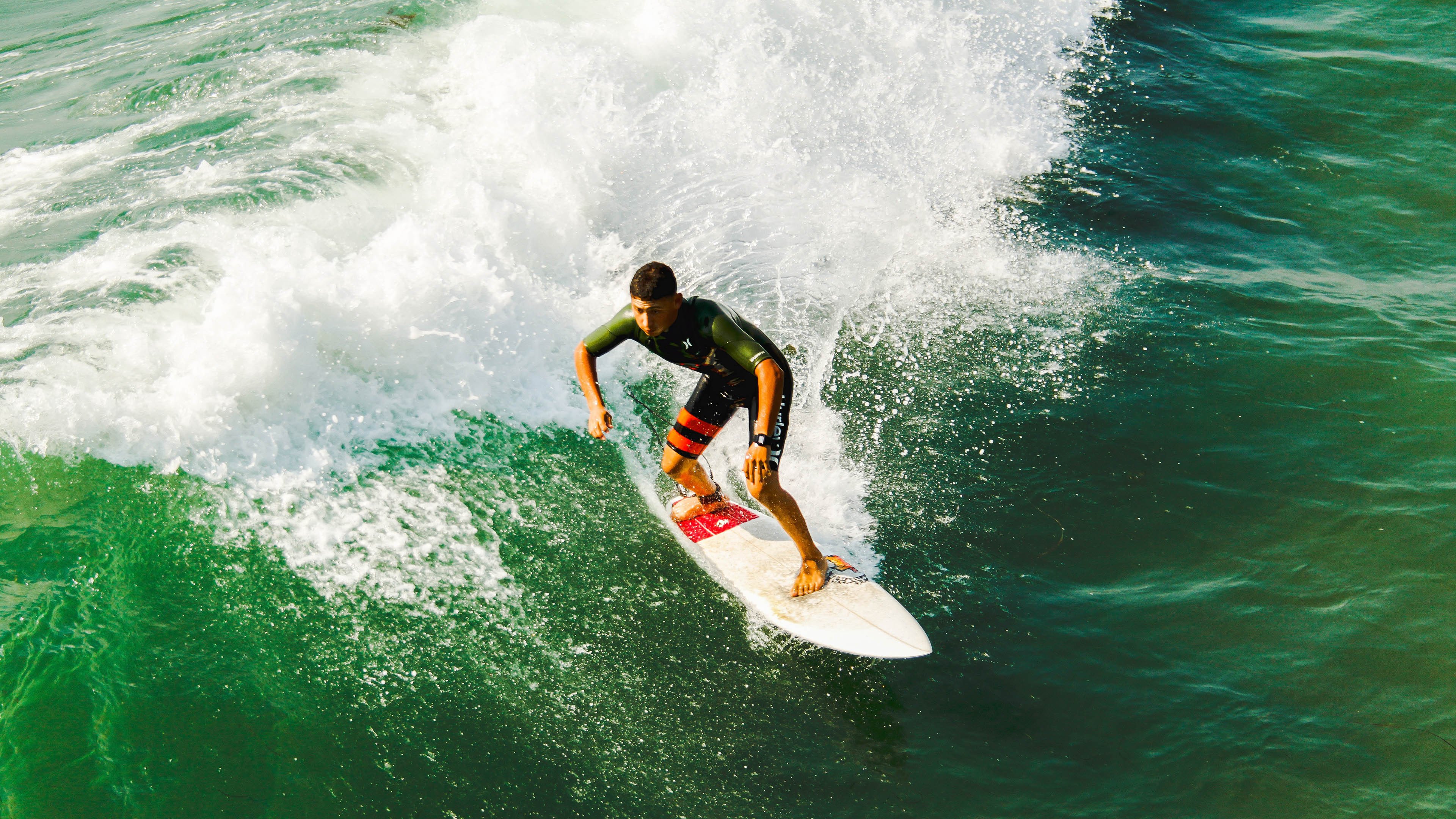 红牛二队绝杀法拉利，佩雷兹扛起全队，一场改写历史的胜利